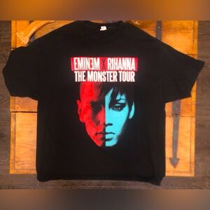 2014 Eminem/ Rihanna Monster Tour T-Shirt XXL